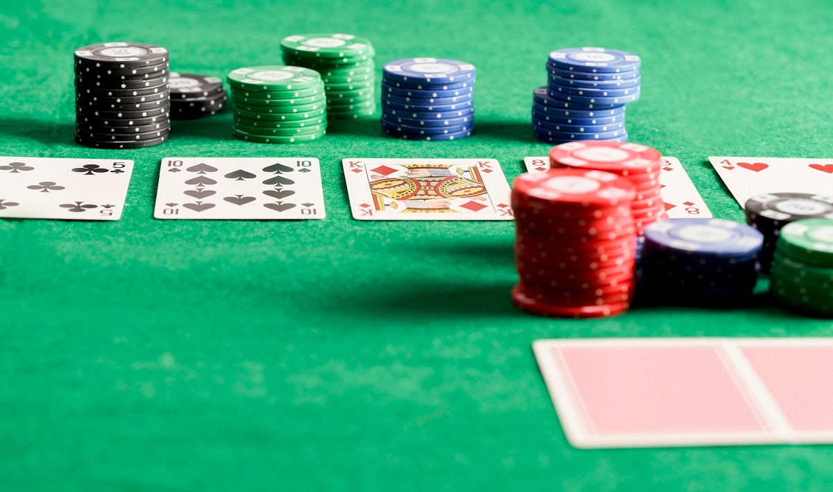 Security researchers say they can hack a card shuffling machine widely used by casinos to show the hands of other players.