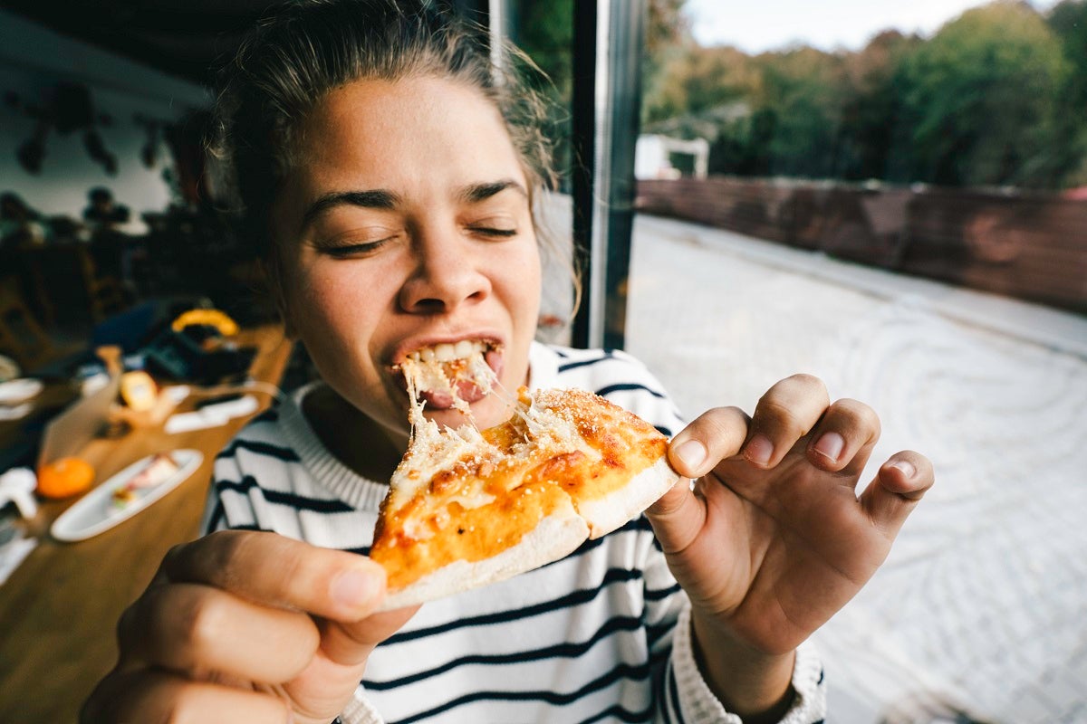 Eating pizza carries psychological benefits as a comfort food, but a new study suggests that it might help with rheumatoid arthritis, too.