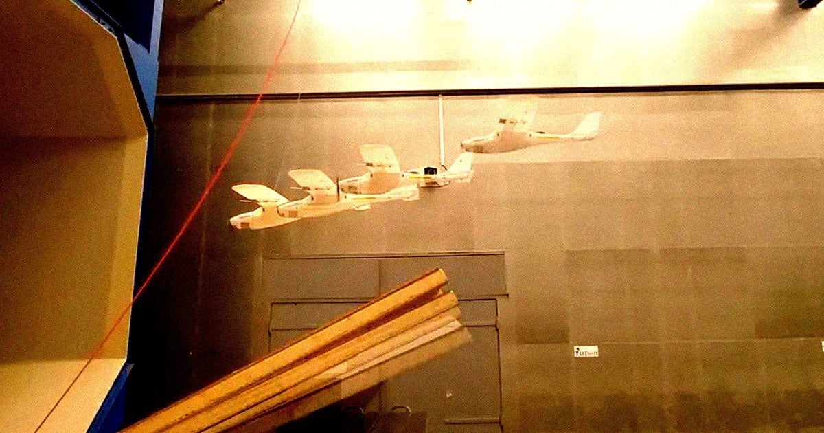 A tiny little winged drone can soar with close to zero throttle, thanks to an impressive algorithm that responds to changing winds.