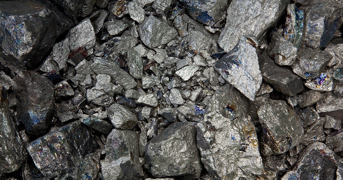 A massive cache of niobium-packed "niabobaoite" discovered in China may have broad implications for the global battery race.
