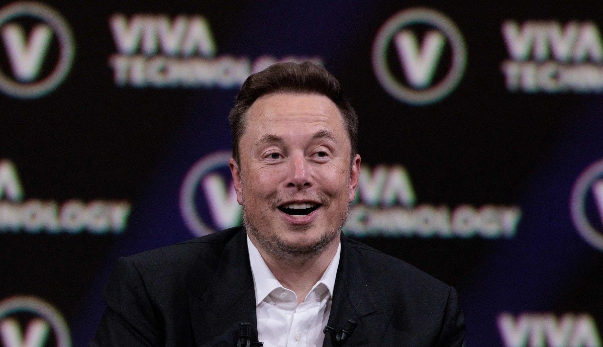 Elon Musk Says He Has No Intention of Pulling Out