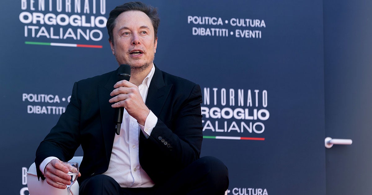 While pandering to an audience of far right-wing politicians in Italy, Tesla CEO Elon Musk said that fossil fuels get a bad rep.