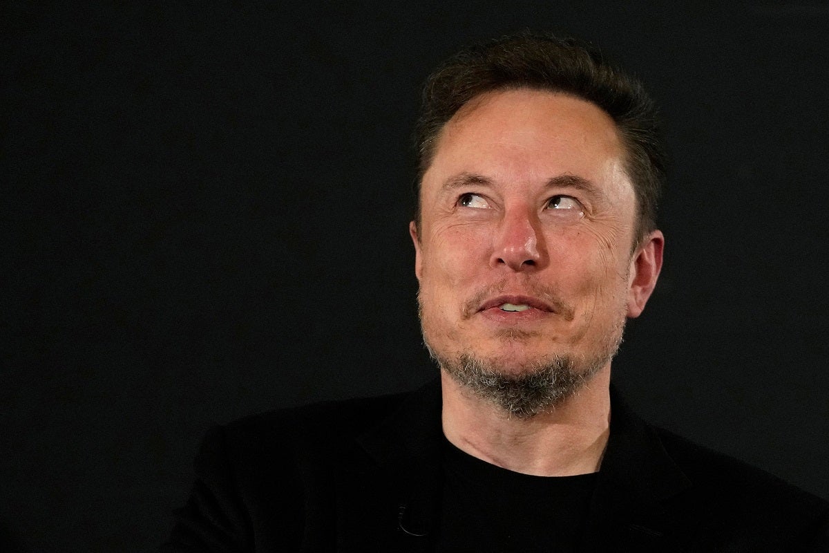 Elon Musk Fans Horrified When His Grok AI Immediately "Goes Woke"