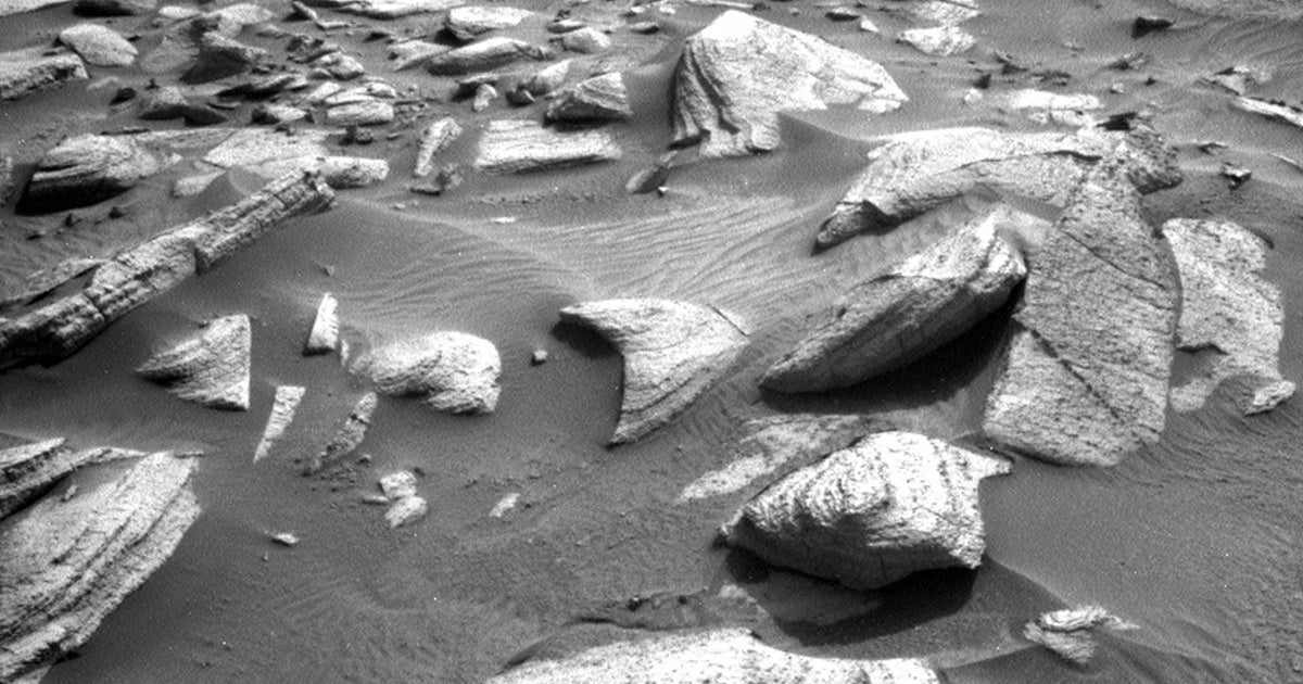 NASA's Curiosity Mars rover has spotted something fascinating — a rock that seems to form the delta-shaped Starfleet logo from "Star Trek."