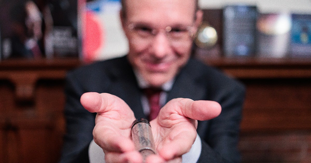 Harvard professor Avi Loeb says he has new evidence that metal fragments recovered from the ocean floor could be alien technology.