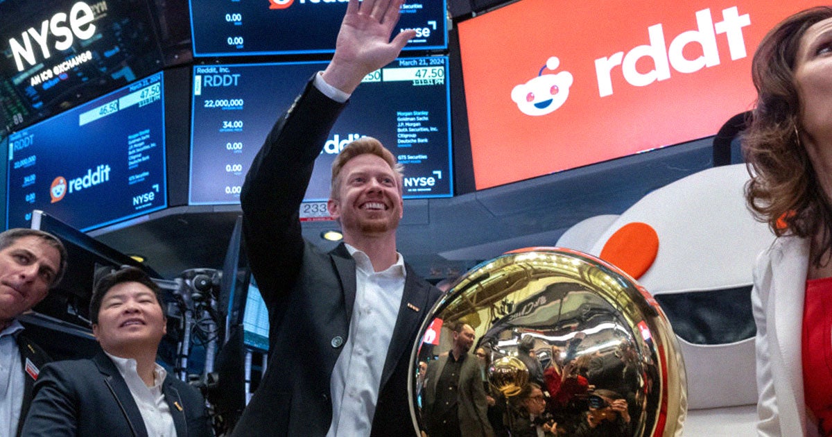 Reddit shares are cratering right now, plunging almost 25 percent in just two days, less than a week following its IPO.