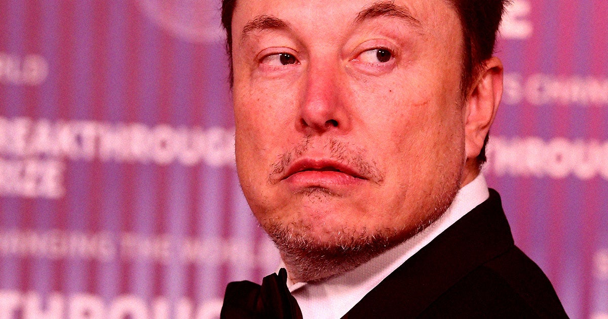 While Pushing to Give Himself a Massive Bonus, Elon Musk Apologizes for