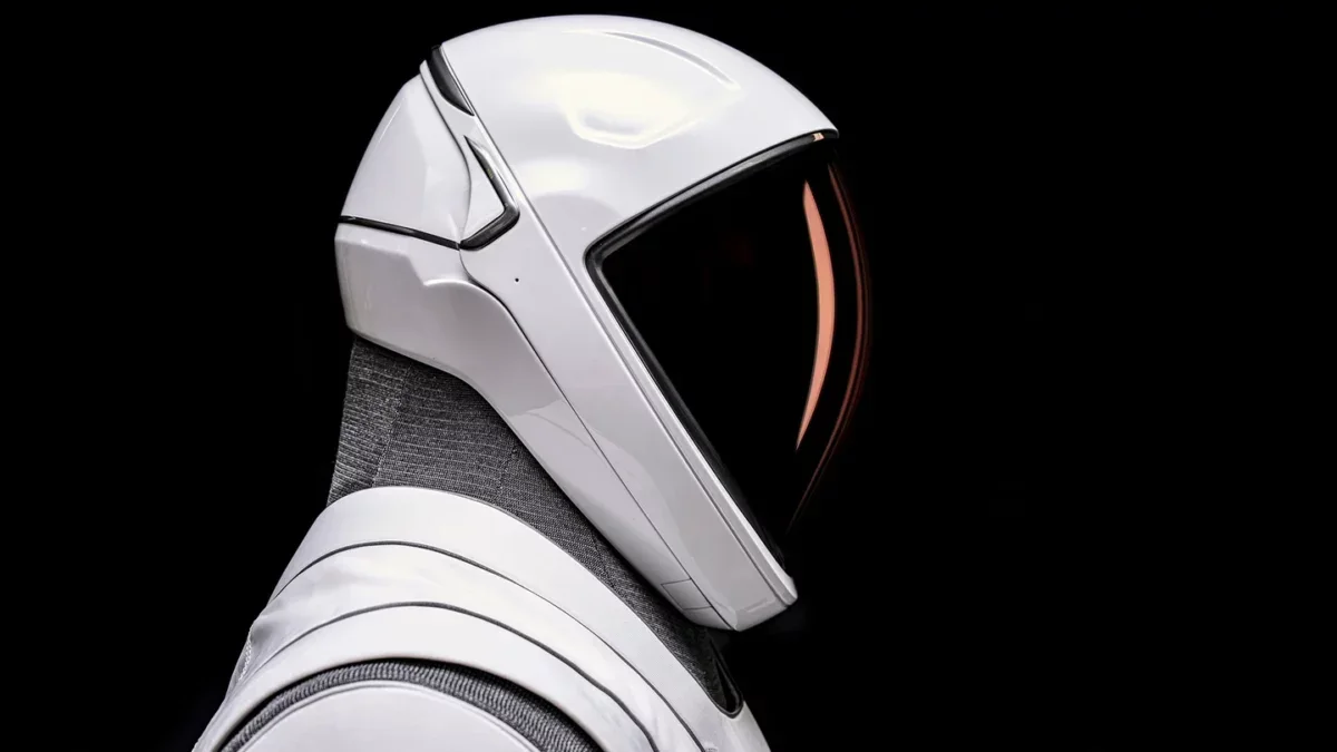 SF・ファンタジー・ホラー spaceX IVA SUIT FIGURE The Extravehicular Activity (EVA) Suit - YouTube
