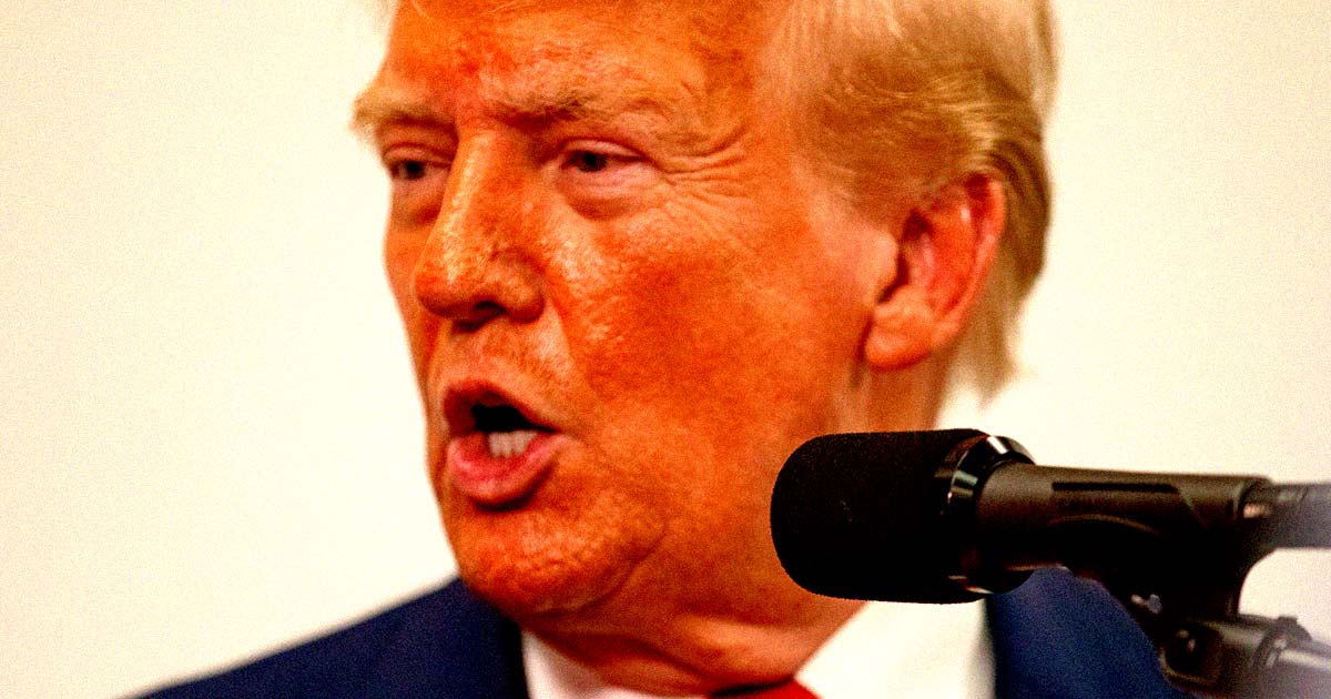 Former president Donald Trump's Truth Social shares have plummeted to a record low as executives are starting to abandon ship.