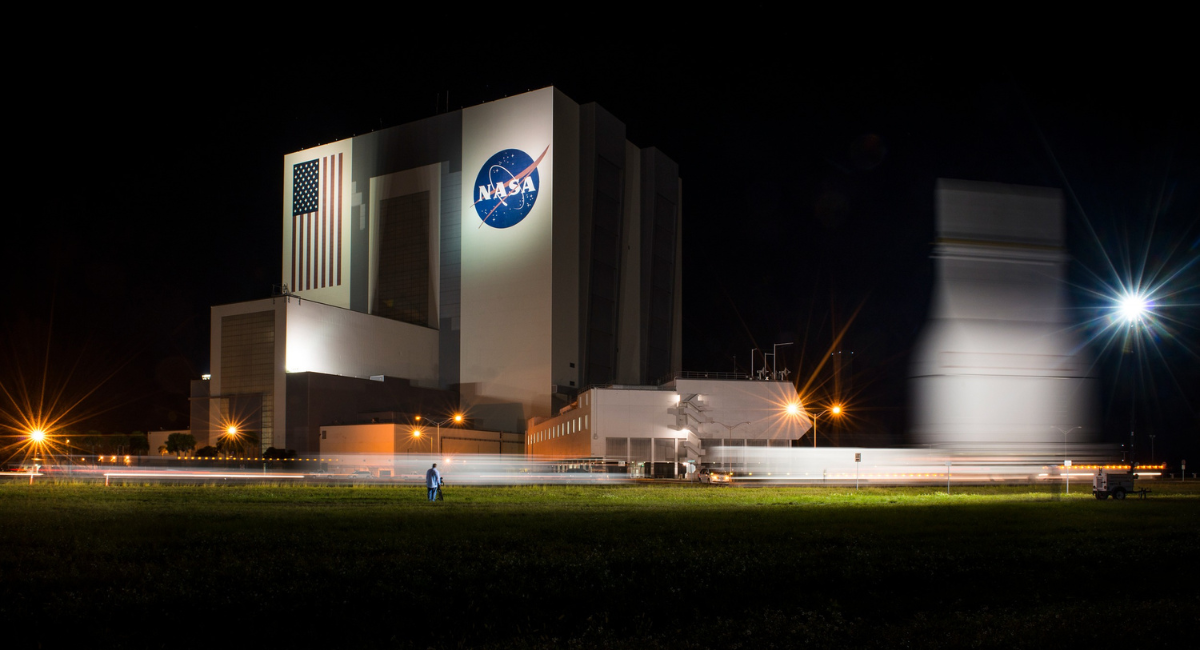 A group of experts from the public and private sectors are warning that NASA's Earth-bound facilities are not at all up to snuff.
