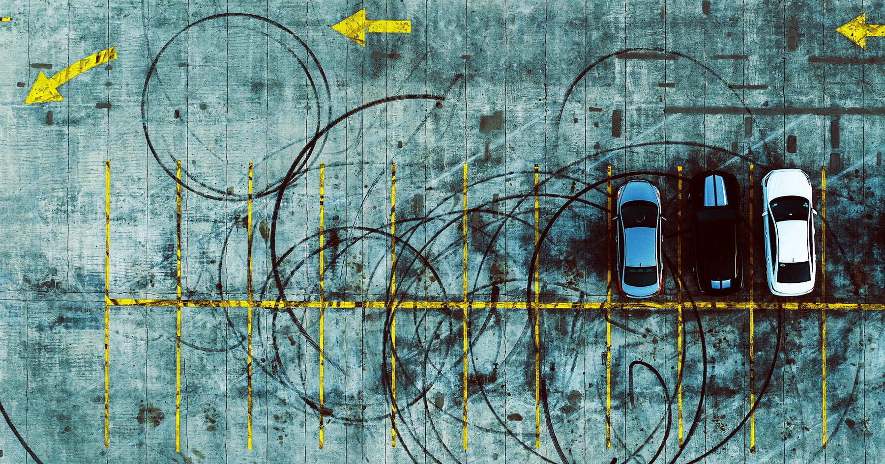 Tesla Robotaxi Gets Stuck in Infinite Loop as Support Tries to Break It Out