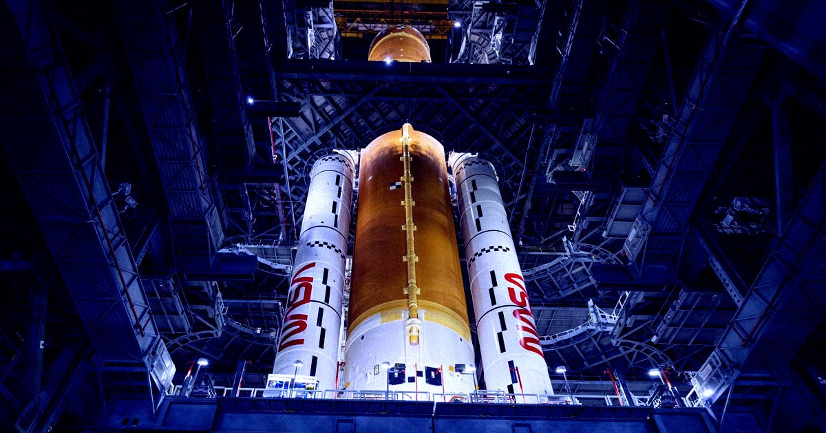 Lawmakers Panic As They Realize China May Beat the US to the Moon